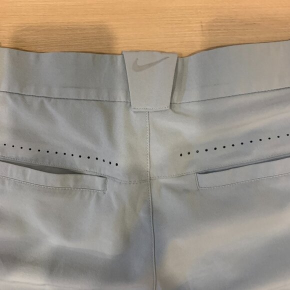 Men's Nike Golf Dri-Fit Size 32 Tour Shorts in a baby blue colour light shorts - Picture 6 of 8